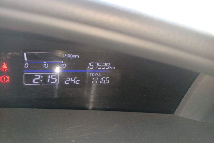 Used Honda Jade 2014 1.8L Automatic Comfort Elite Version 5 Seats Odometer Close Up