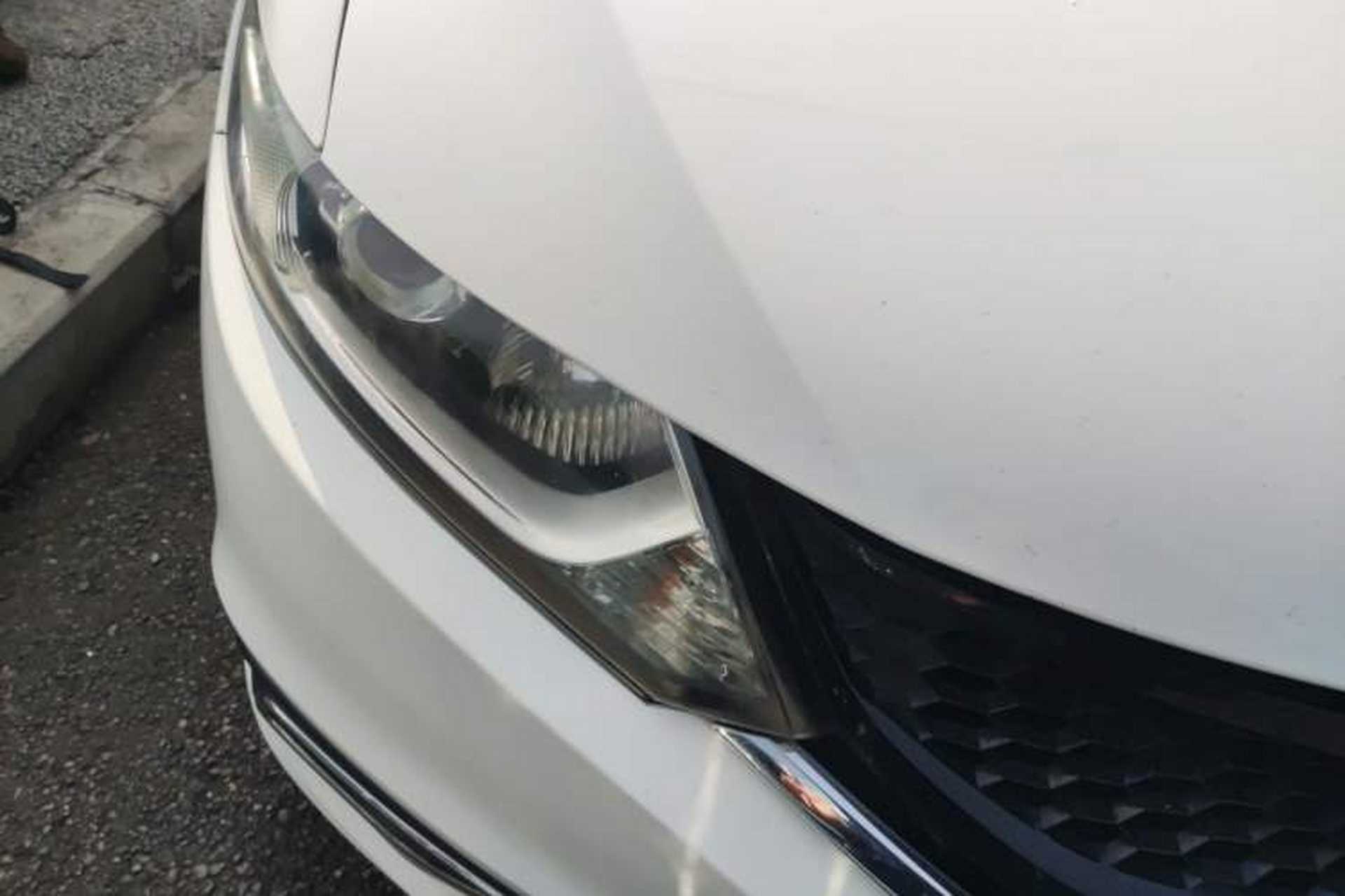 Used Honda Jade 2014 1.8L Automatic Comfort Elite Version 5 Seats Right Front Headlight