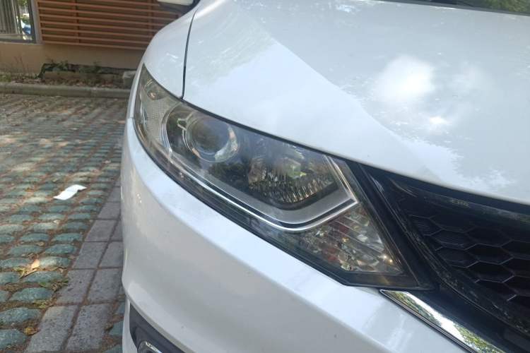 Used Honda Jade 2014 1.8L Automatic Comfort Elite Version 5 Seats Right Front Headlight