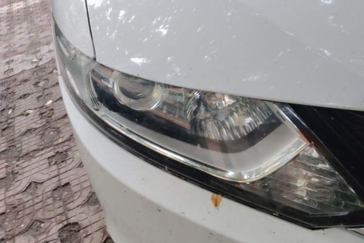 Used Honda Jade 2014 1.8L Automatic Comfort Elite Version 5 Seats Right Front Headlight