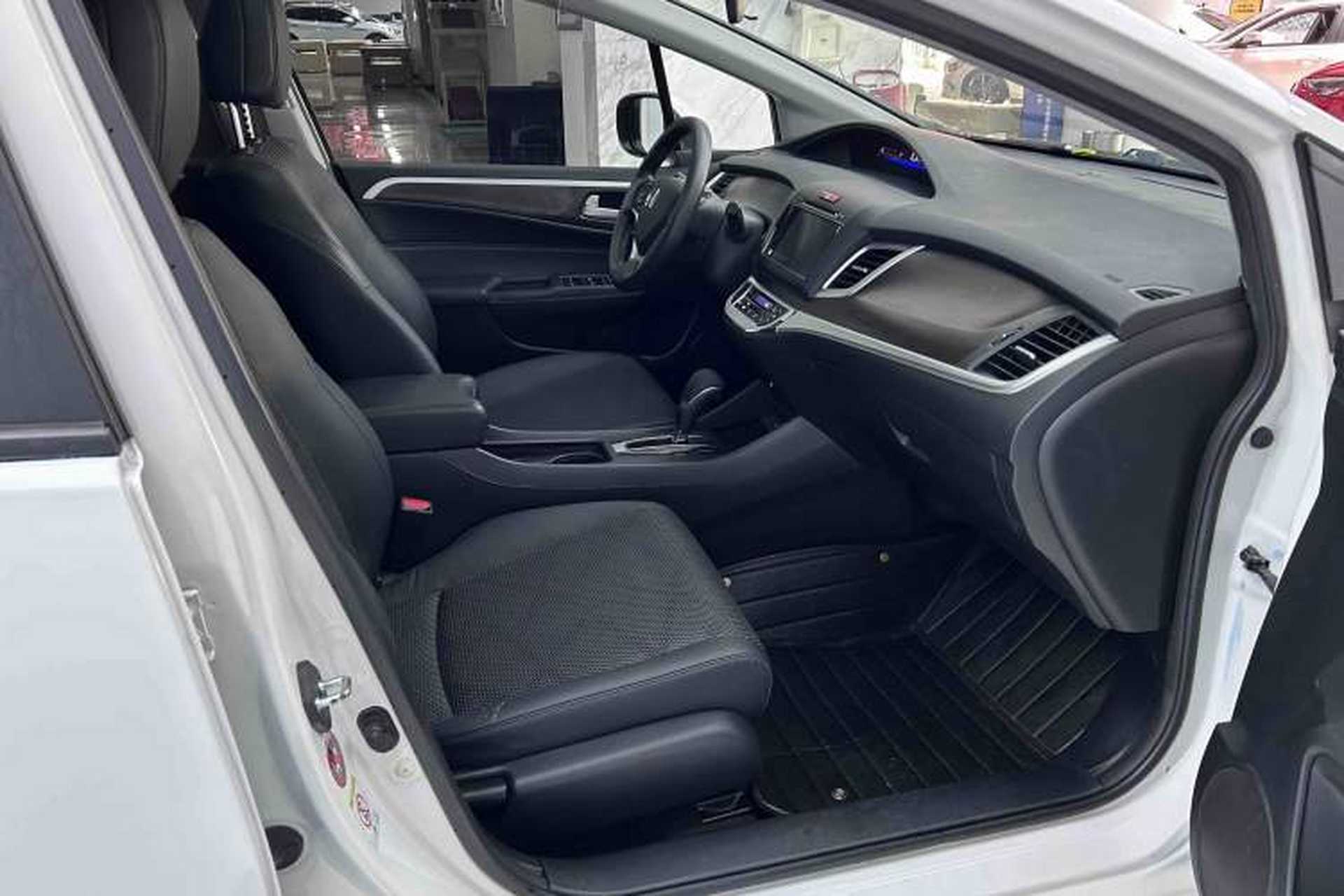 Used Honda Jade 2014 1.8L Automatic Comfort Elite Version 5 Seats Right Front Seat