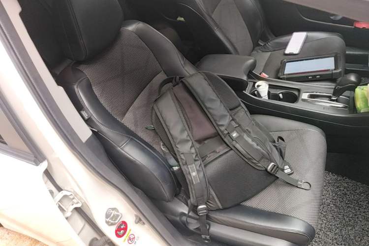 Used Honda Jade 2014 1.8L Automatic Comfort Elite Version 5 Seats Right Front Seat