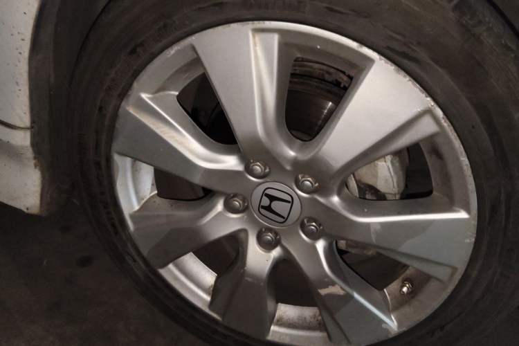 Used Honda Jade 2014 1.8L Automatic Comfort Elite Version 5 Seats Right Front Wheel Hub