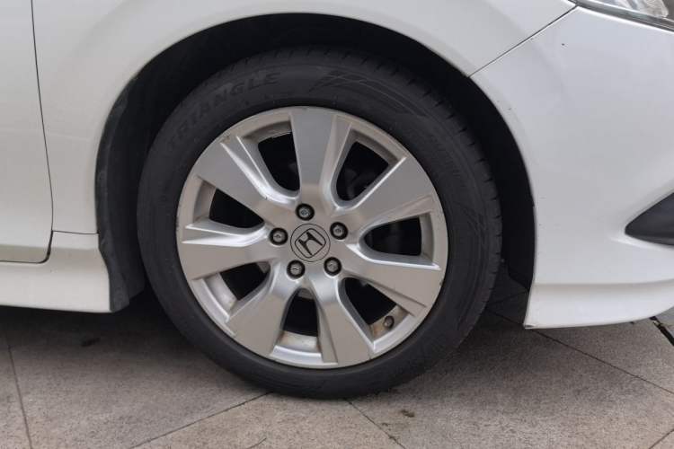 Used Honda Jade 2014 1.8L Automatic Comfort Elite Version 5 Seats Right Front Wheel Hub