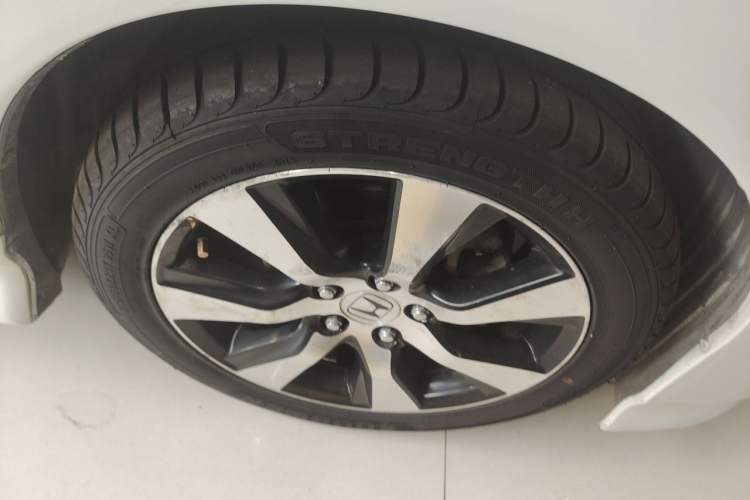 Used Honda Jade 2014 1.8L CVT Luxury Prestige Edition 5 Seats Right Front Wheel Hub