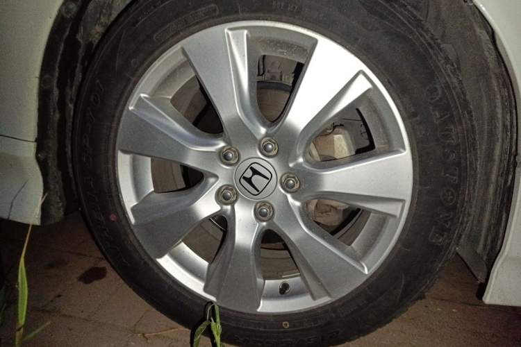 Used Honda Jade 2014 1.8L Automatic Comfort Elite Version 5 Seats Right Front Wheel Hub