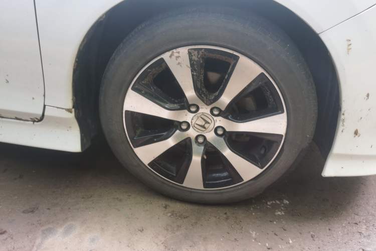 Used Honda Jade 2014 1.8L CVT Luxury Prestige Edition 5 Seats Right Front Wheel Hub
