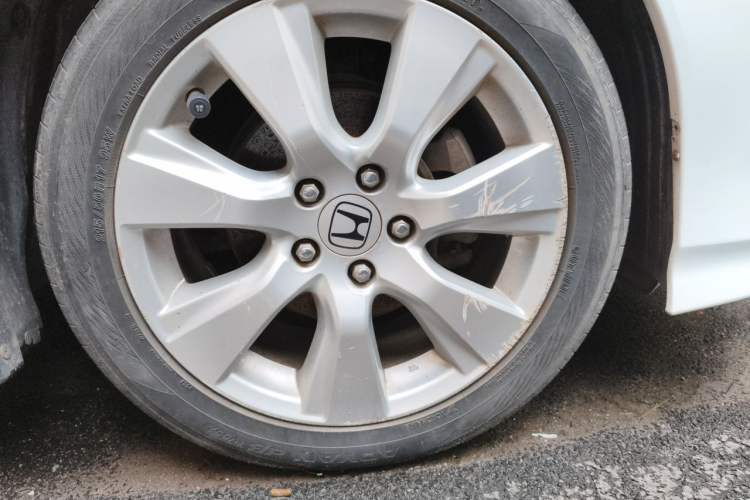Used Honda Jade 2014 1.8L CVT Luxury Edition 5 seats Right Front Wheel Hub