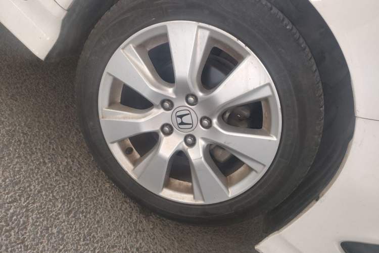 Used Honda Jade 2014 1.8L Automatic Comfort Elite Version 5 Seats Right Front Wheel Hub