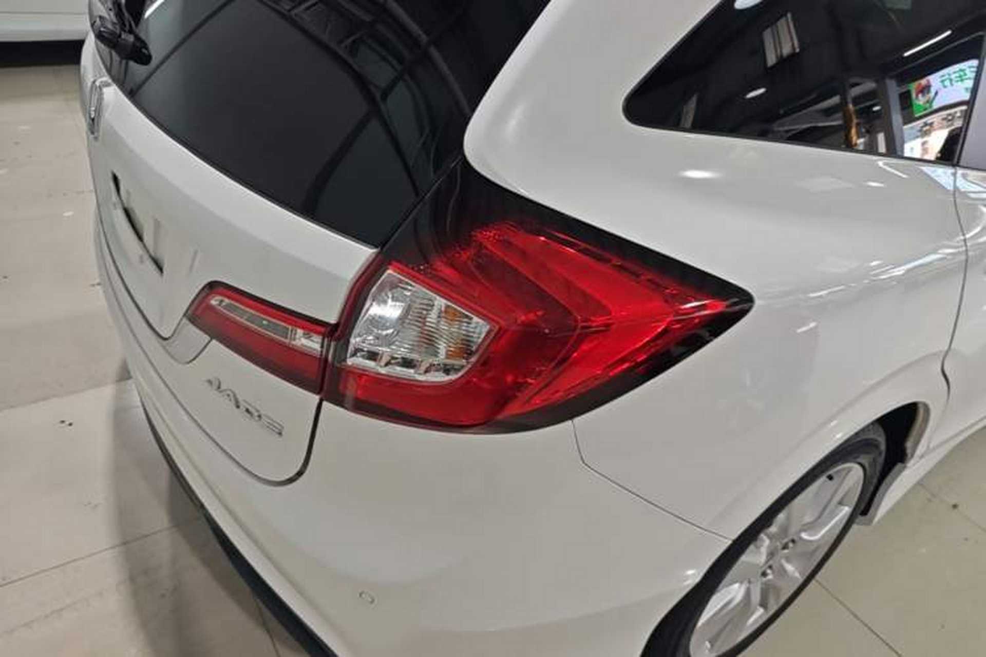 Used Honda Jade 2014 1.8L Automatic Comfort Elite Version 5 Seats Right Rear Taillight