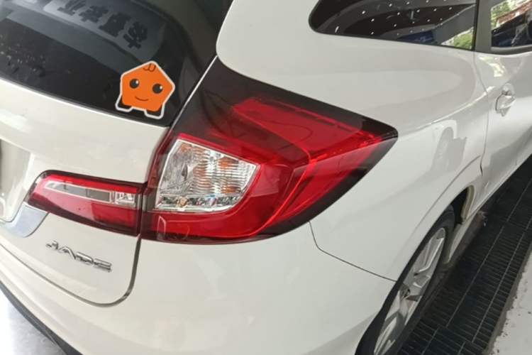 Used Honda Jade 2014 1.8L Automatic Comfort Elite Version 5 Seats Right Rear Taillight