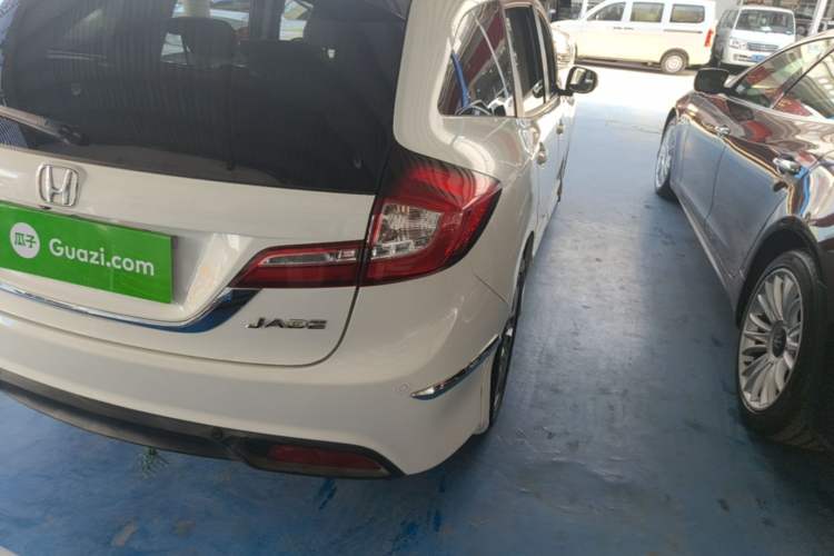 Used Honda Jade 2014 1.8L Automatic Comfort Elite Version 5 Seats Right Rear Taillight