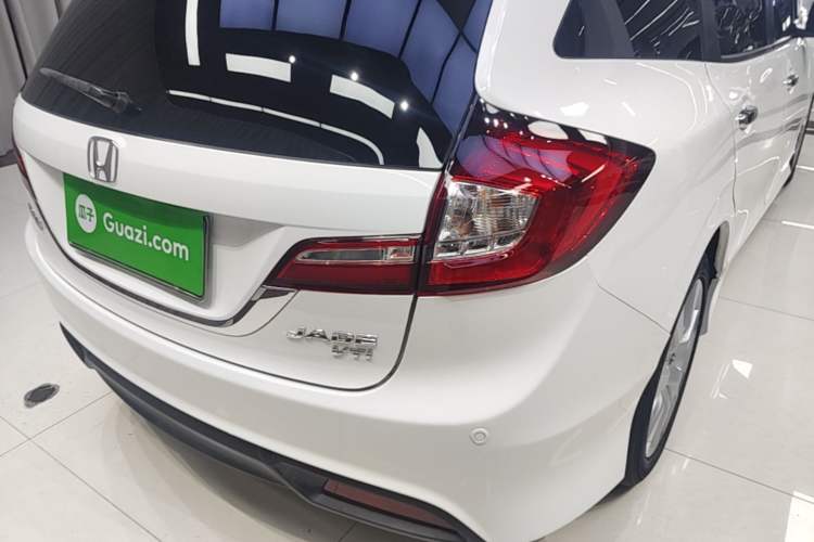 Used Honda Jade 2014 1.8L CVT Luxury Edition 5 seats Right Rear Taillight