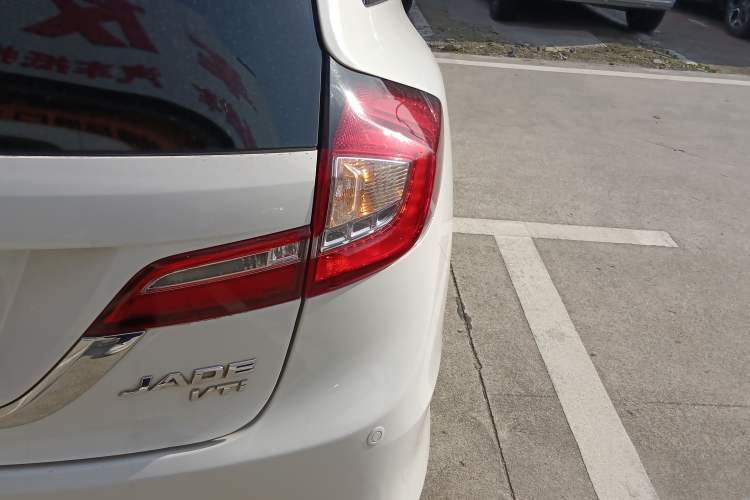 Used Honda Jade 2014 1.8L CVT Luxury Edition 5 seats Right Rear Taillight