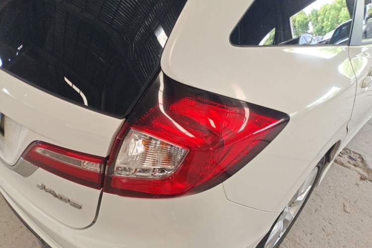 Used Honda Jade 2014 1.8L Automatic Comfort Elite Version 5 Seats Right Rear Taillight
