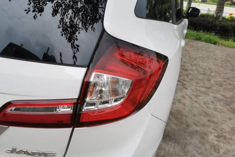 Used Honda Jade 2014 1.8L Automatic Comfort Elite Version 5 Seats Right Rear Taillight