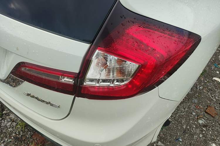 Used Honda Jade 2014 1.8L Automatic Comfort Elite Version 5 Seats Right Rear Taillight