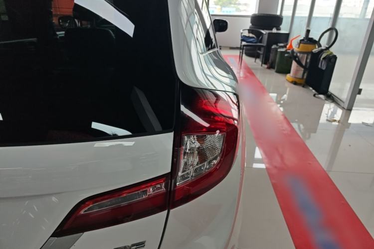 Used Honda Jade 2014 1.8L Automatic Comfort Elite Version 5 Seats Right Rear Taillight