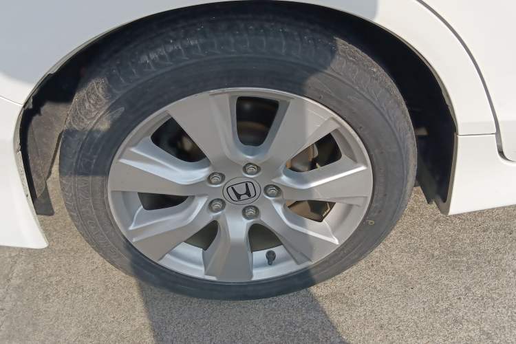 Used Honda Jade 2014 1.8L CVT Luxury Edition 5 seats Right Rear Wheel Hub