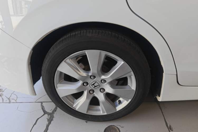 Used Honda Jade 2014 1.8L CVT Luxury Edition 5 seats Right Rear Wheel Hub