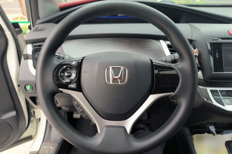 Used Honda Jade 2014 1.8L Automatic Comfort Elite Version 5 Seats Steering Wheel