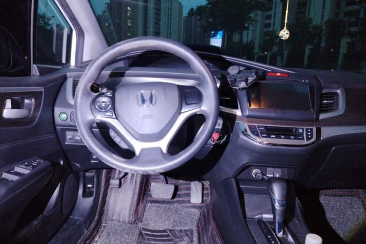 Used Honda Jade 2014 1.8L Automatic Comfort Elite Version 5 Seats Steering Wheel