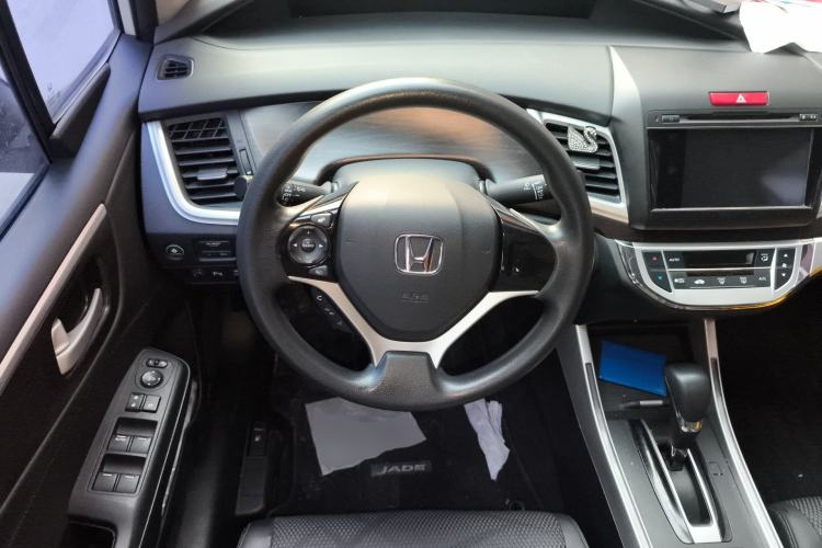 Used Honda Jade 2014 1.8L Automatic Comfort Elite Version 5 Seats Steering Wheel