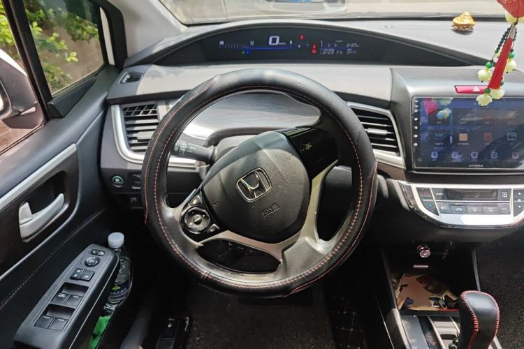 Used Honda Jade 2014 1.8L Automatic Comfort Elite Version 5 Seats Steering Wheel