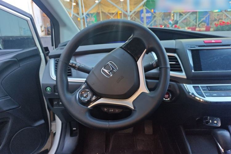 Used Honda Jade 2014 1.8L Automatic Comfort Elite Version 5 Seats Steering Wheel