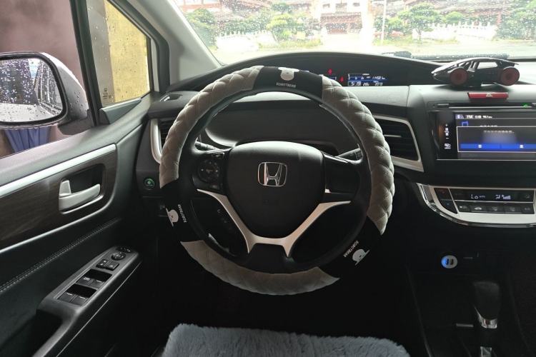 Used Honda Jade 2014 1.8L Automatic Comfort Elite Version 5 Seats Steering Wheel