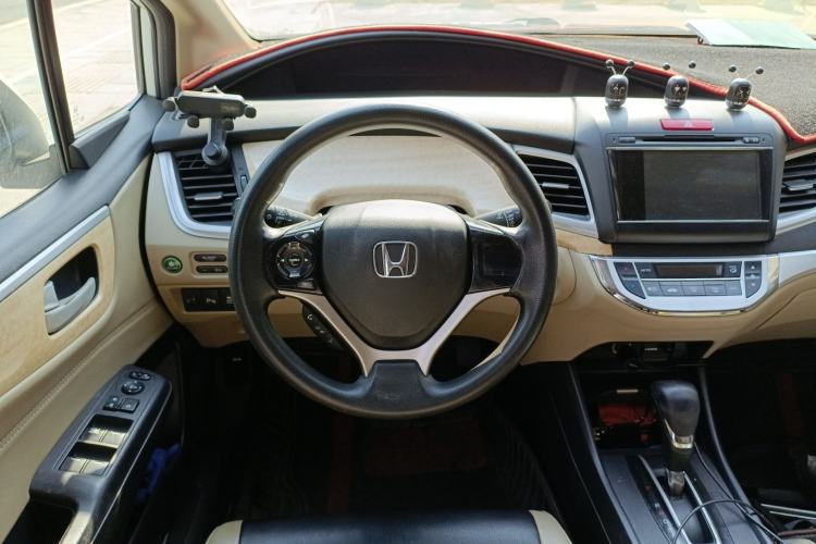 Used Honda Jade 2014 1.8L Automatic Comfort Elite Version 5 Seats Steering Wheel