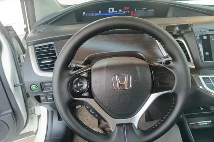 Used Honda Jade 2014 1.8L Automatic Comfort Elite Version 5 Seats Steering Wheel