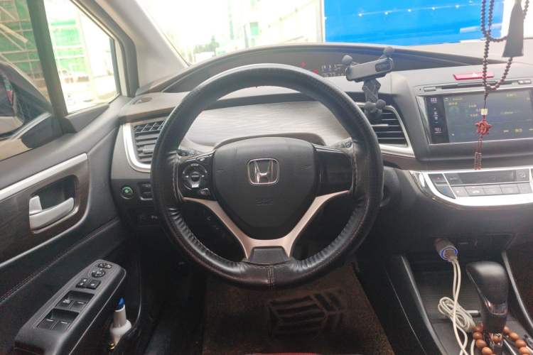 Used Honda Jade 2014 1.8L Automatic Comfort Elite Version 5 Seats Steering Wheel