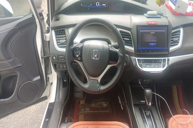 Used Honda Jade 2014 1.8L Automatic Comfort Elite Version 5 Seats Steering Wheel