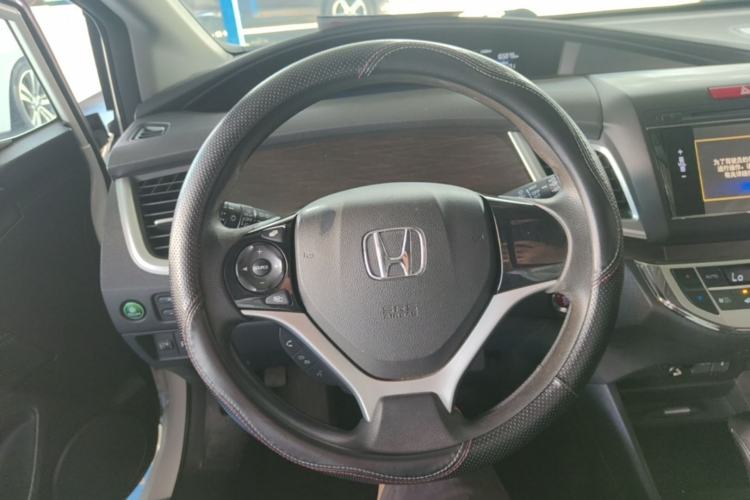 Used Honda Jade 2014 1.8L Automatic Comfort Elite Version 5 Seats Steering Wheel
