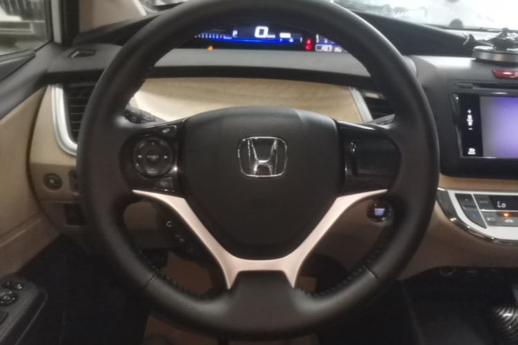Used Honda Jade 2014 1.8L Automatic Comfort Elite Version 5 Seats Steering Wheel