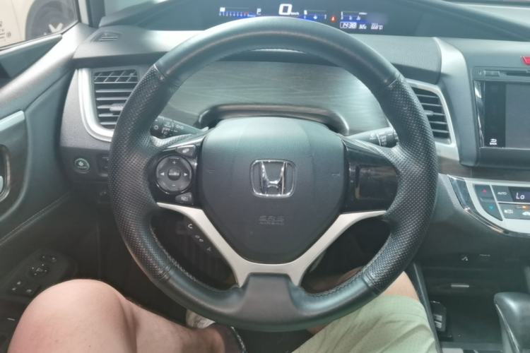 Used Honda Jade 2014 1.8L Automatic Comfort Elite Version 5 Seats Steering Wheel
