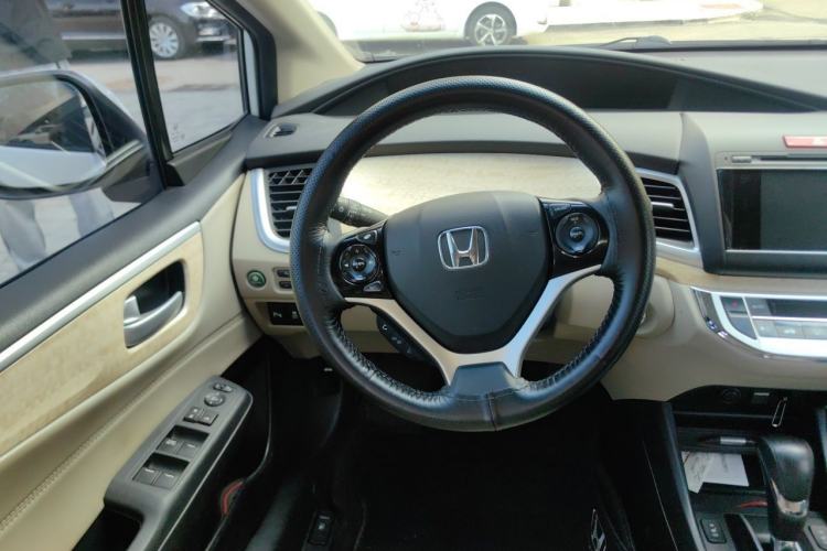 Used Honda Jade 2014 1.8L CVT Luxury Prestige Edition 5 Seats Steering Wheel