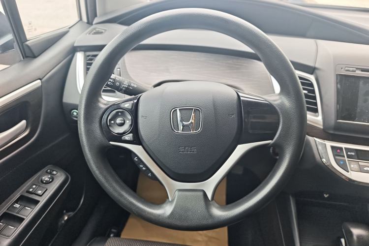 Used Honda Jade 2014 1.8L Automatic Comfort Elite Version 5 Seats Steering Wheel