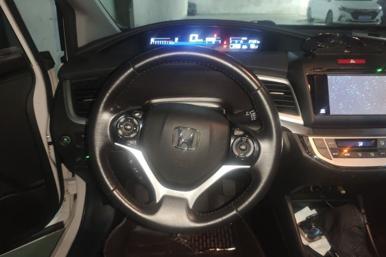 Used Honda Jade 2014 1.8L CVT Luxury Edition 5 seats Steering Wheel