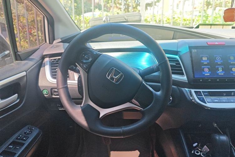 Used Honda Jade 2014 1.8L Automatic Comfort Elite Version 5 Seats Steering Wheel