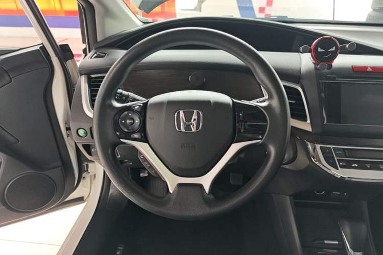 Used Honda Jade 2014 1.8L Automatic Comfort Elite Version 5 Seats Steering Wheel