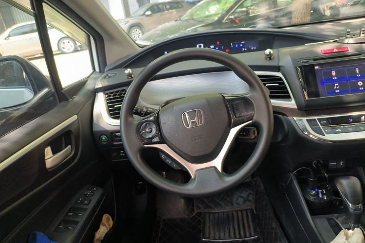 Used Honda Jade 2014 1.8L Automatic Comfort Elite Version 5 Seats Steering Wheel