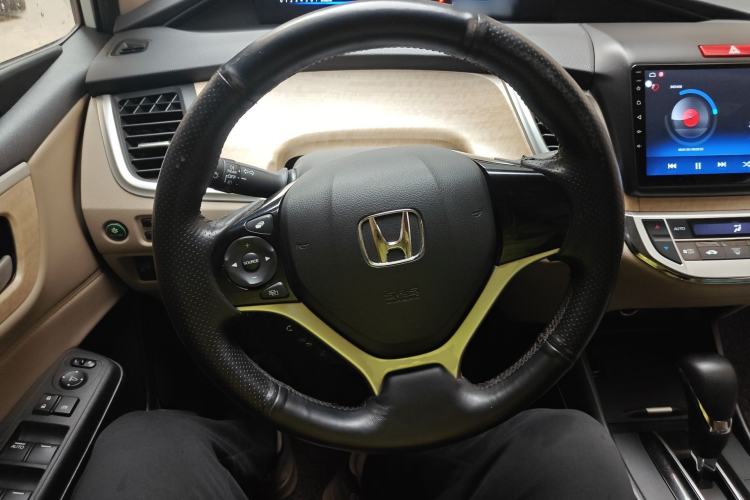 Used Honda Jade 2014 1.8L Automatic Comfort Elite Version 5 Seats Steering Wheel