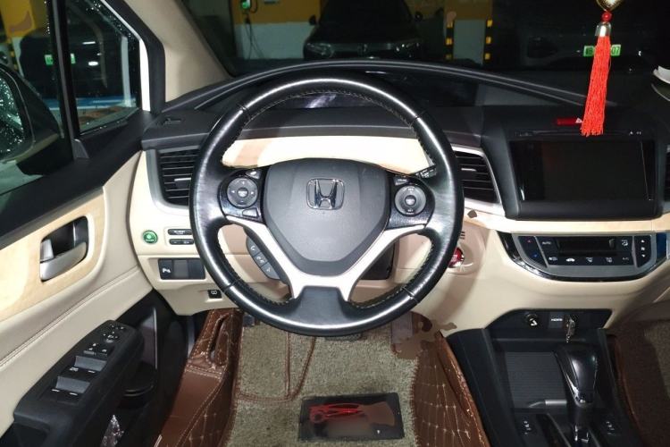 Used Honda Jade 2014 1.8L CVT Luxury Prestige Edition 5 Seats Steering Wheel