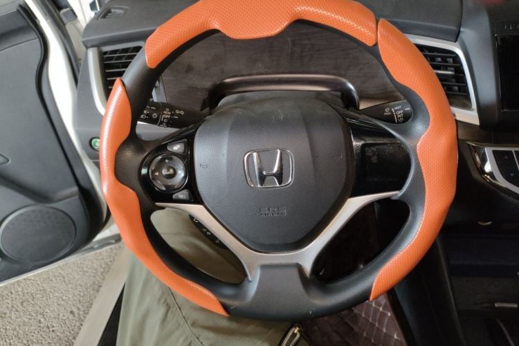 Used Honda Jade 2014 1.8L Automatic Comfort Elite Version 5 Seats Steering Wheel