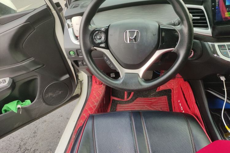 Used Honda Jade 2014 1.8L Automatic Comfort Elite Version 5 Seats Steering Wheel