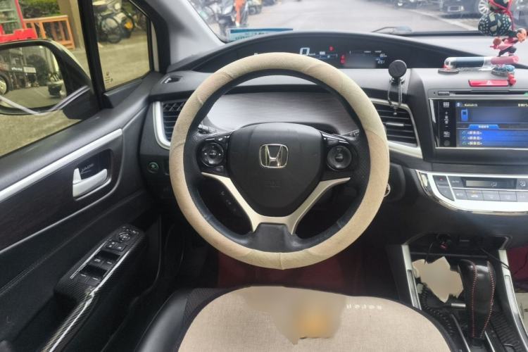 Used Honda Jade 2014 1.8L Automatic Comfort Elite Version 5 Seats Steering Wheel