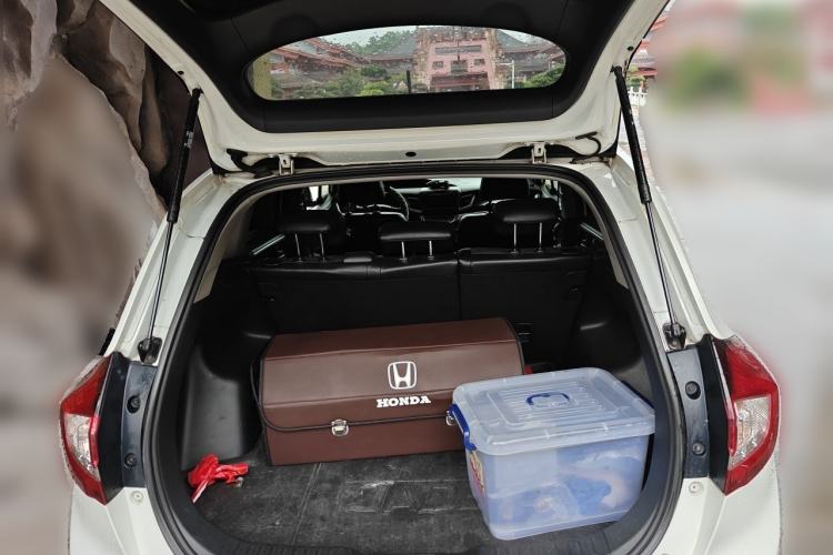 Used Honda Jade 2014 1.8L Automatic Comfort Elite Version 5 Seats Trunk
