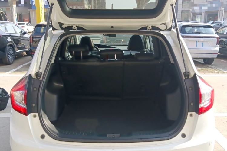 Used Honda Jade 2014 1.8L CVT Luxury Edition 5 seats Trunk